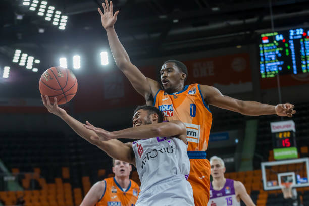 的空当进行 的空当进行